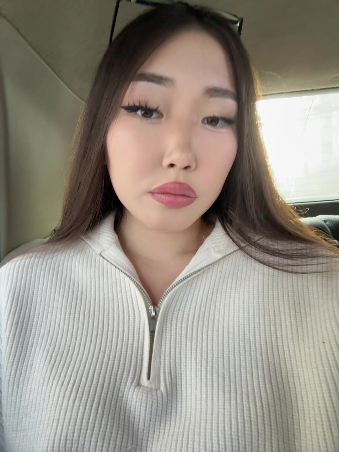 @...