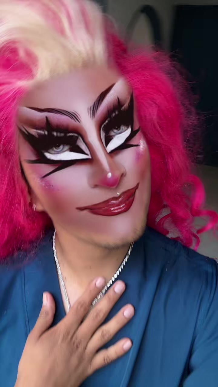 @Gerontólogo d Día,Drag d noche