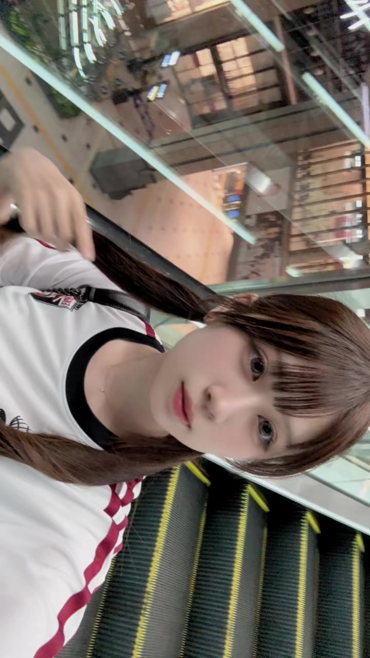@里子