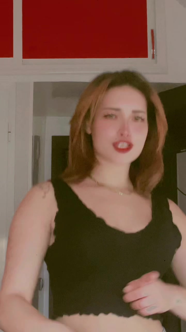 @The_queen👑