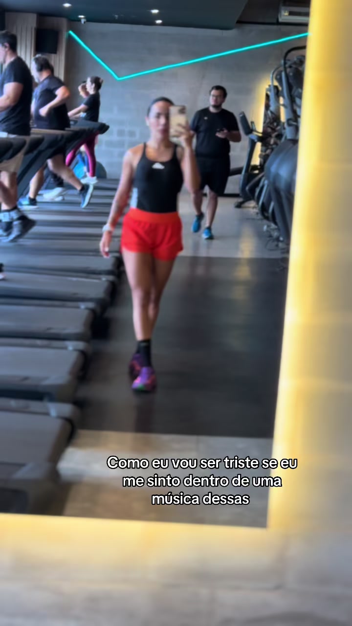 @Dra. Adrielle Fiuza
