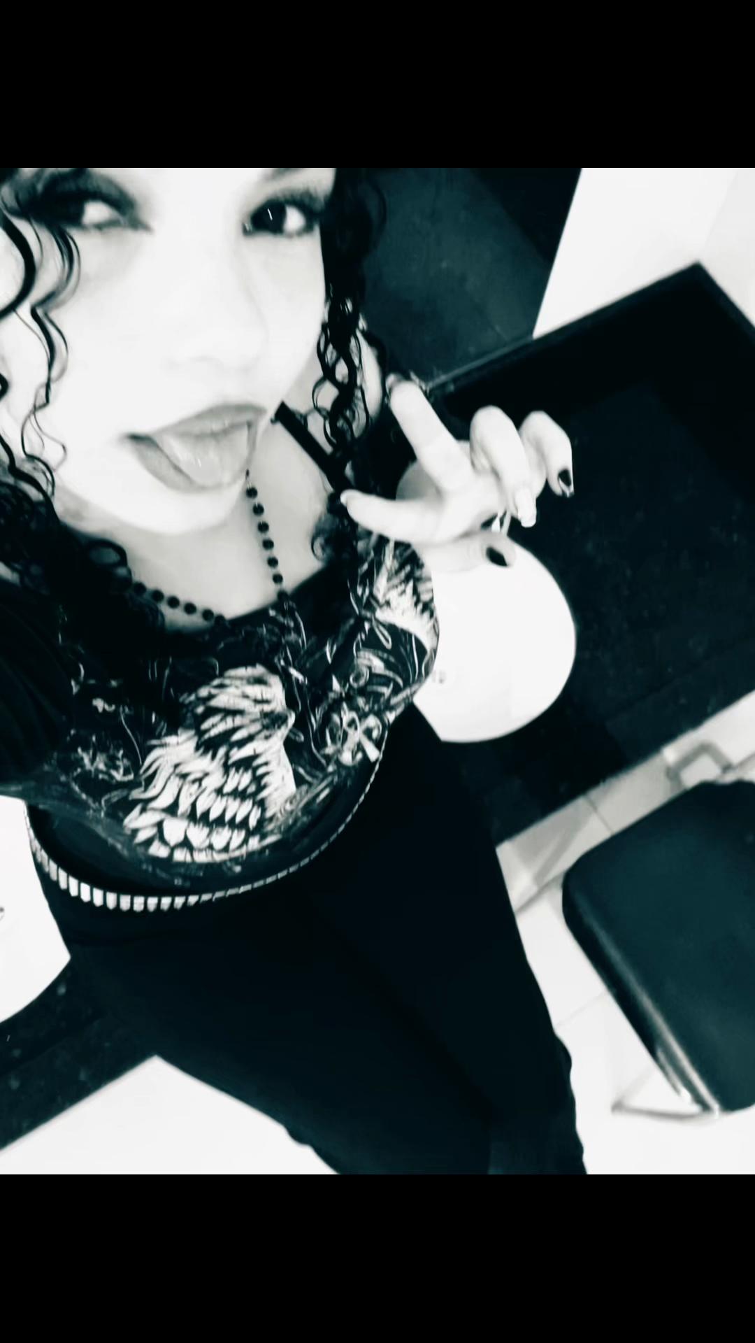 @izzzziyo
