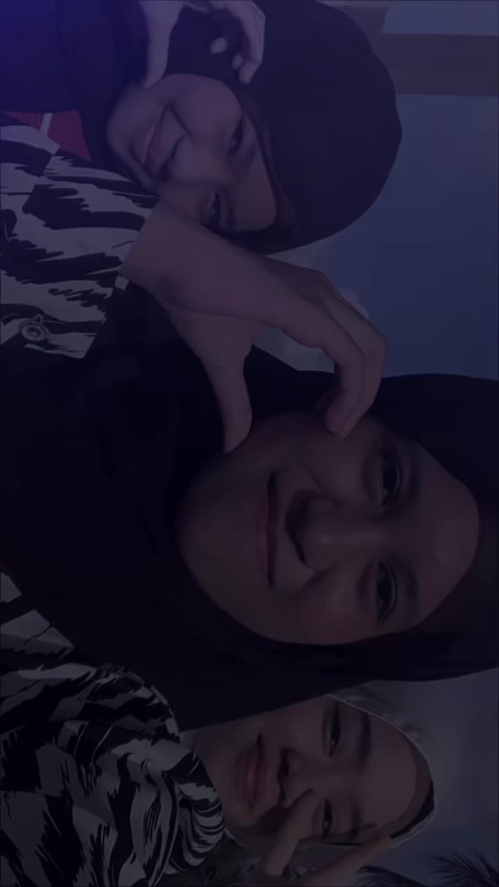 @a d r i a n a