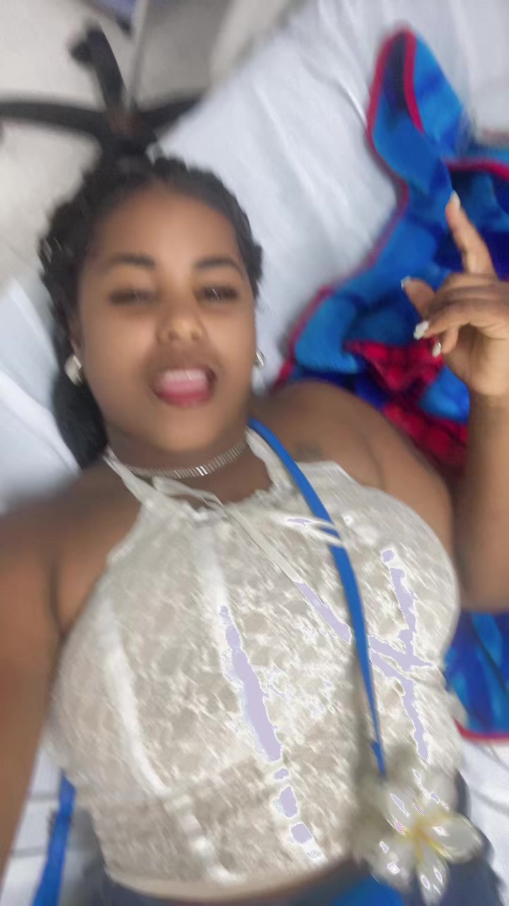 @Pamela🦋😇