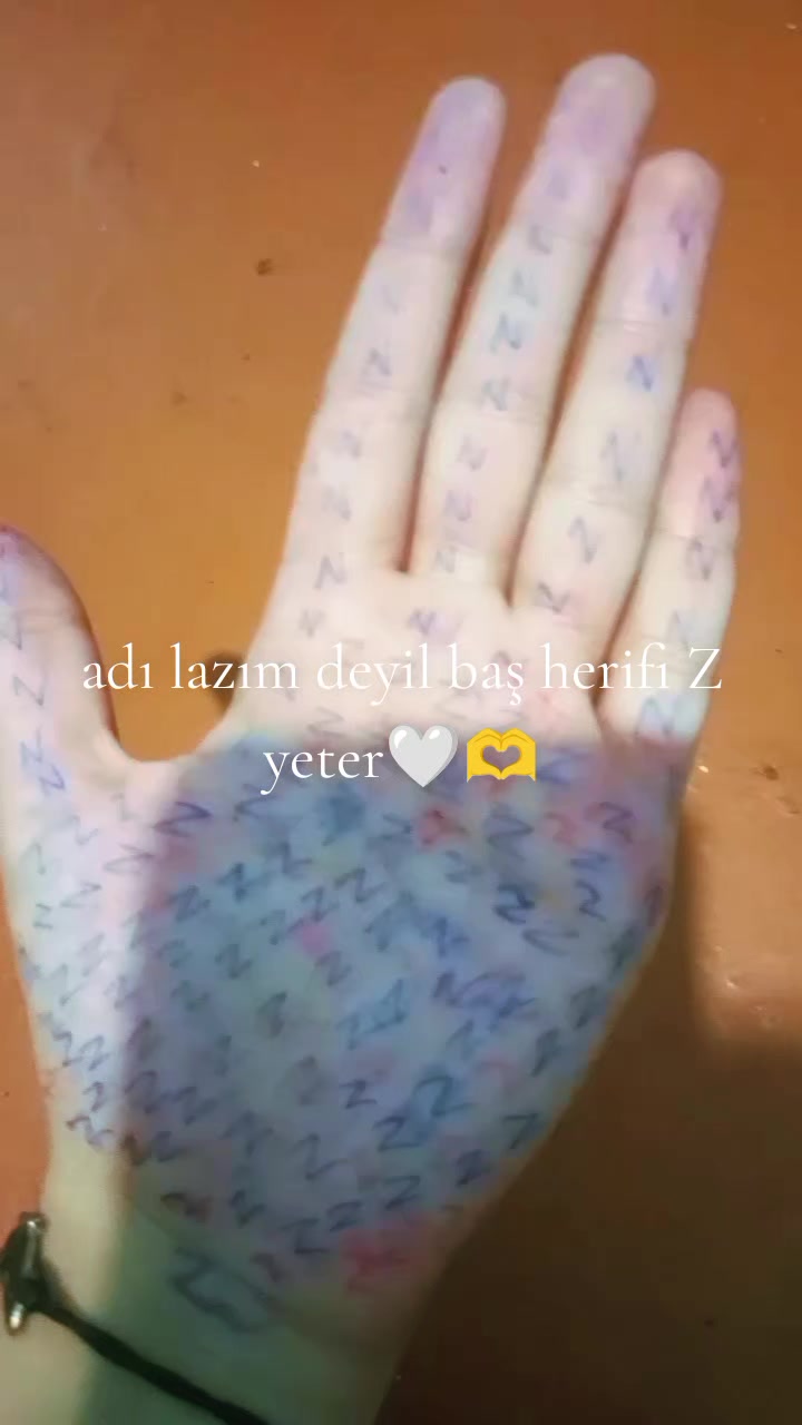 @「𝐙𝐮𝐳𝐮𝐦𝐦𝐦」✦
