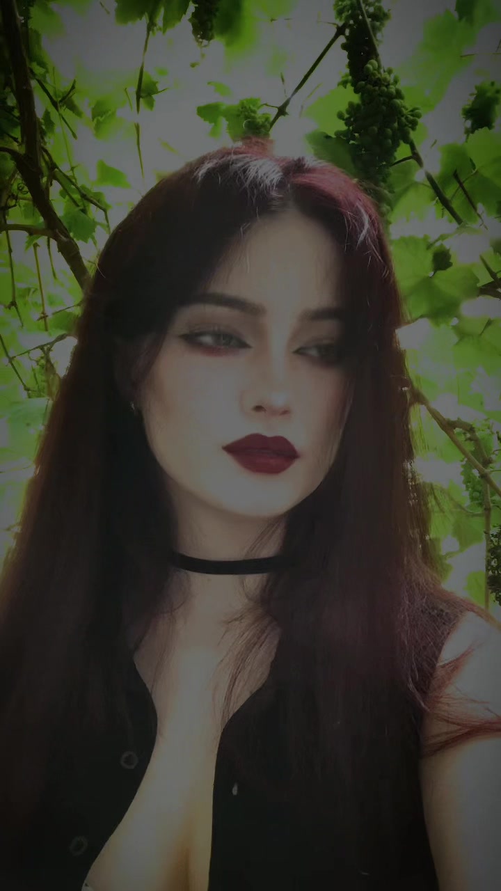 @𝔥𝔢&rsquo;𝔩𝔩𝔤𝔞𖤐