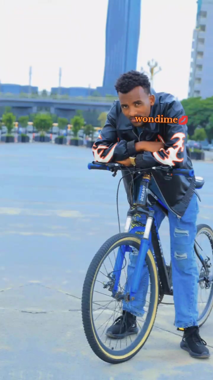 @AYEE QASHTII ๐ค๐ธ๐ฆ