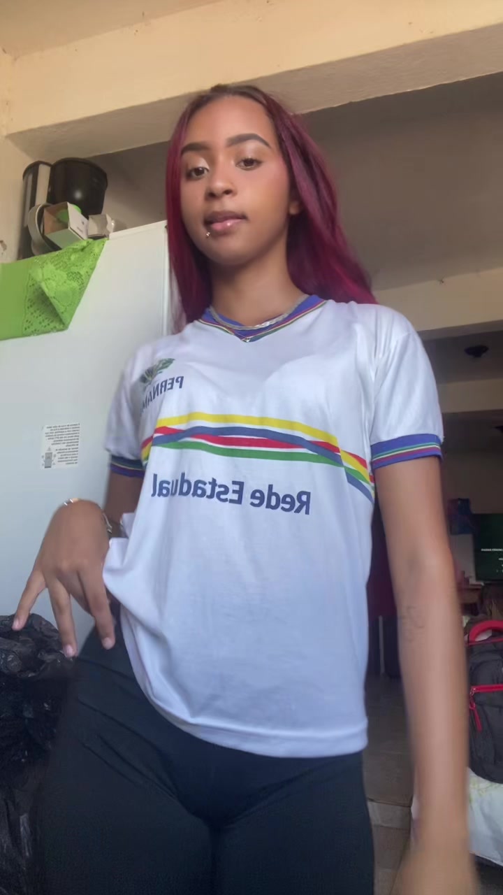 @helozinhaa