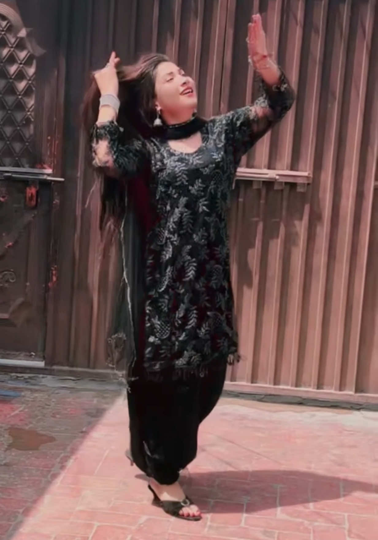 @Mahii_💔_Khan