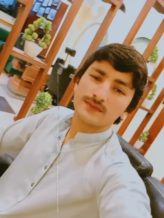 @mushtaq khani,18