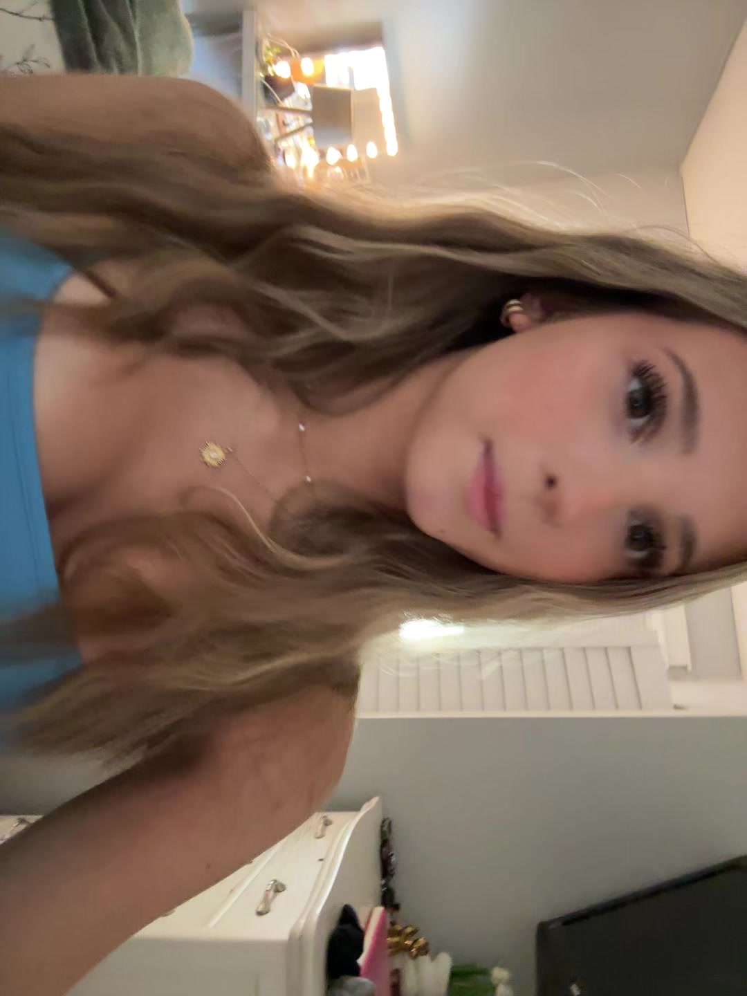 @ellieshk