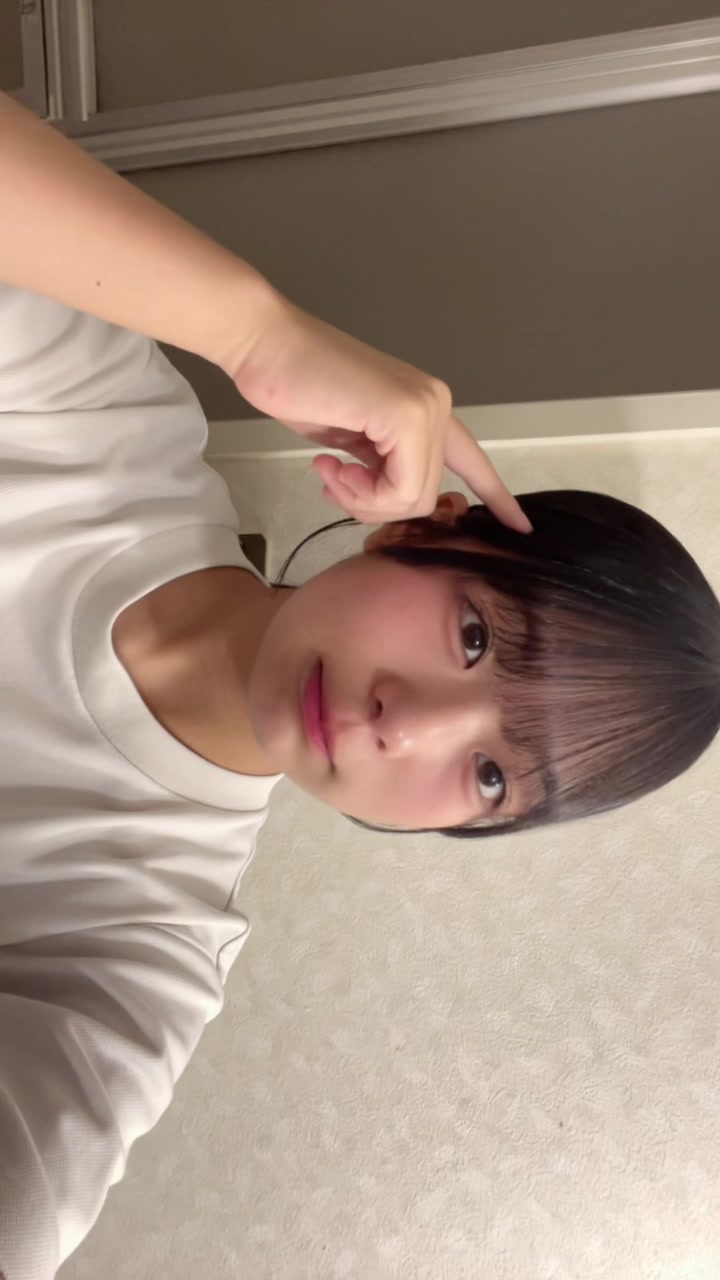 @仁唯奈(にいな)