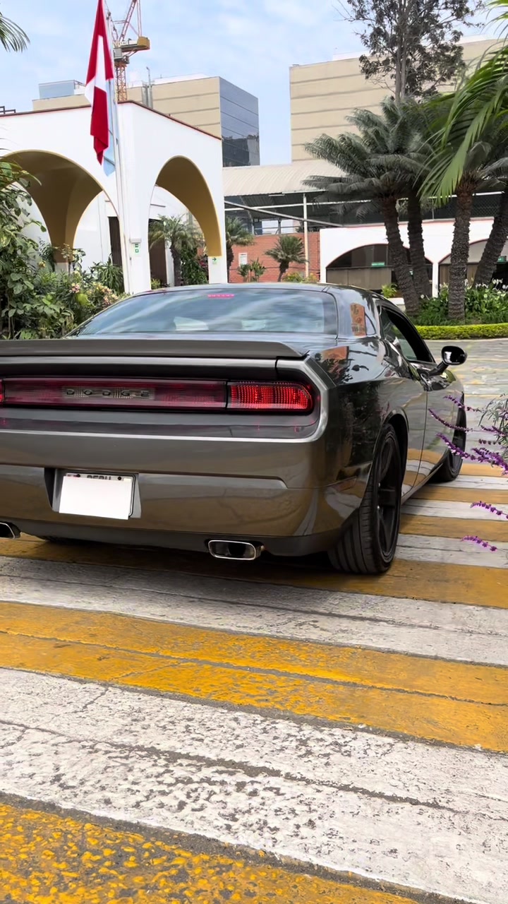 @Autos Americanos Perú