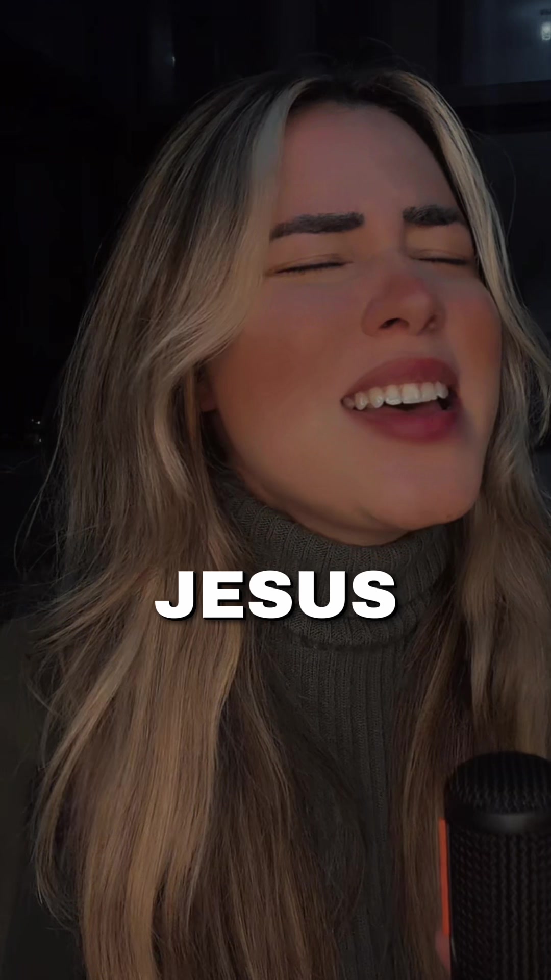 @Luna