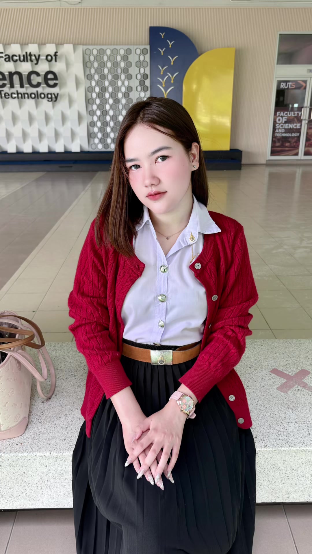 @พลอย