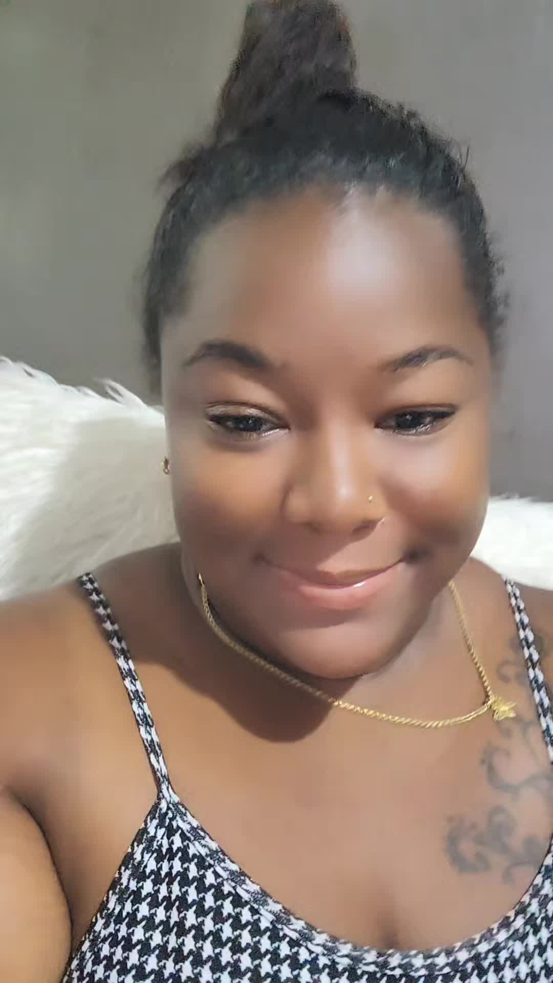 @6uniquely_perfect