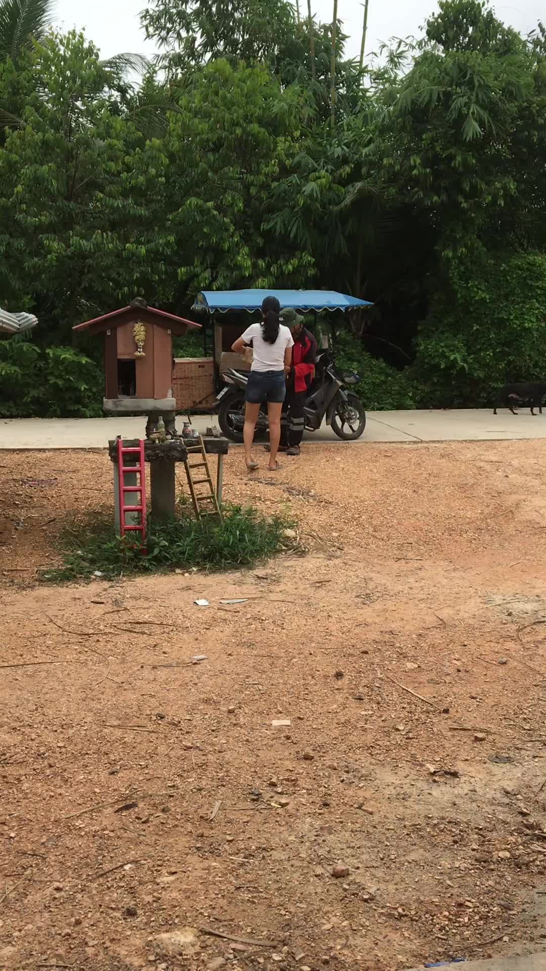 @เอียดพี เด็กใต้สองเล
