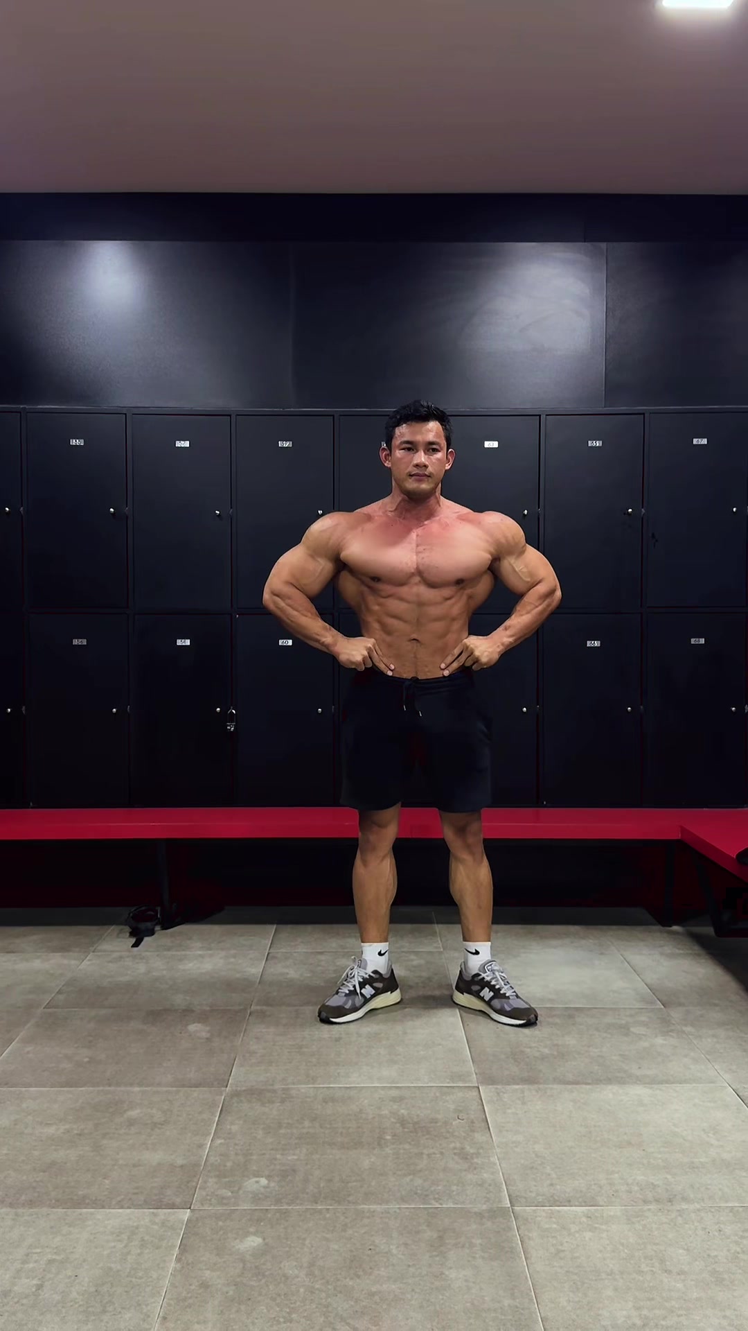 @Tong Puttipong ifbbpro