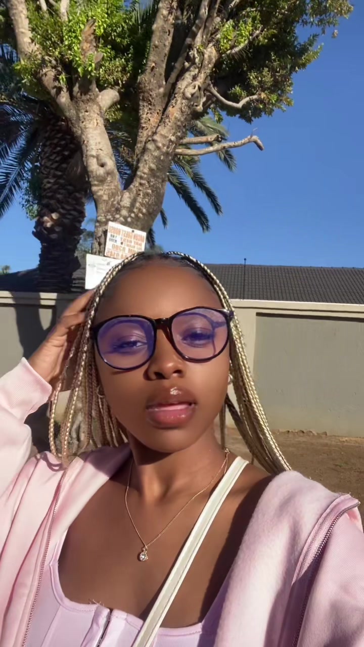 @khumeshna Nxumalo