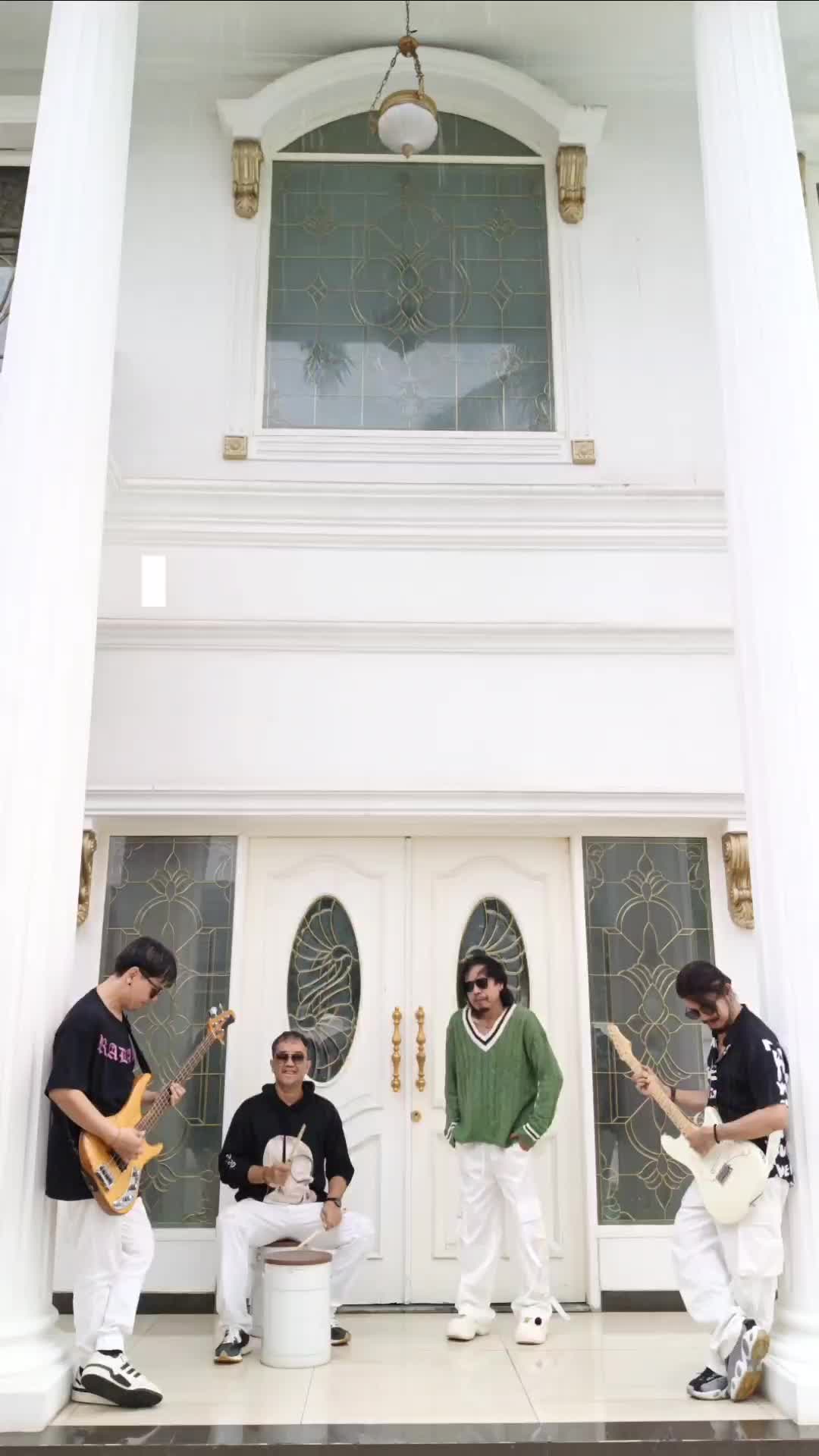 @RADJA BAND