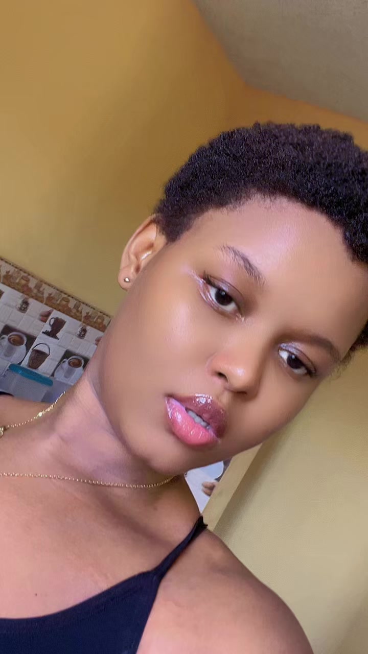 @👅Shaïna🫧🌸