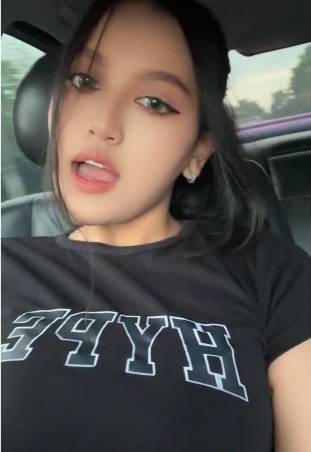 @b 🍓