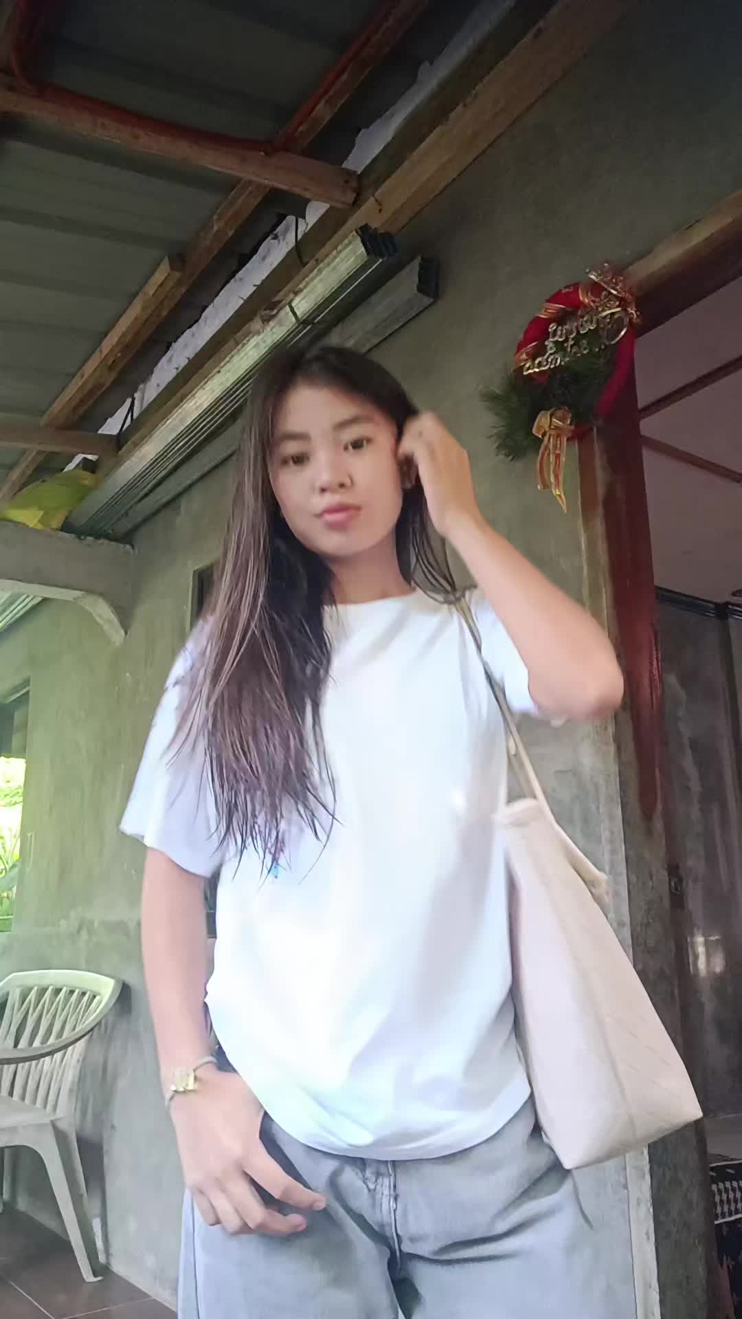 @hindi 'to si ella