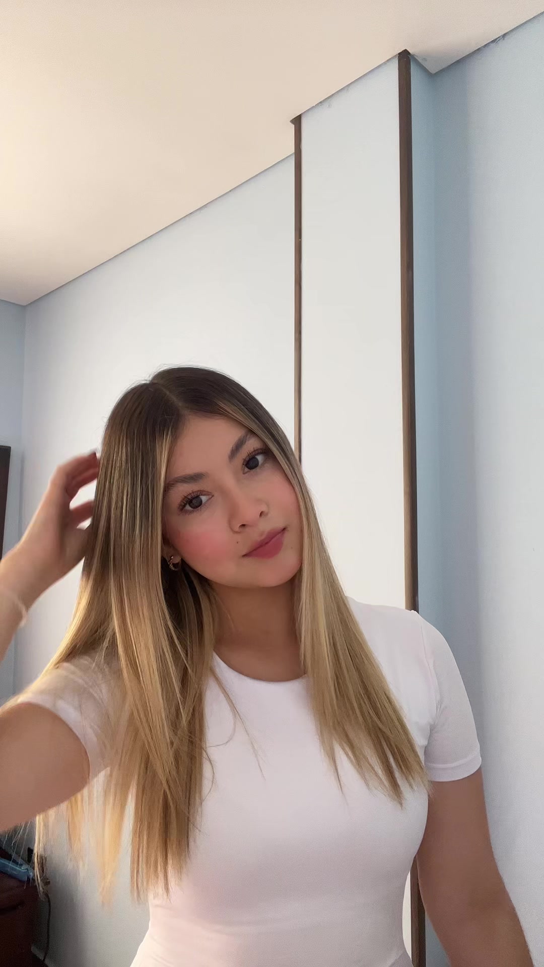 @𝐯