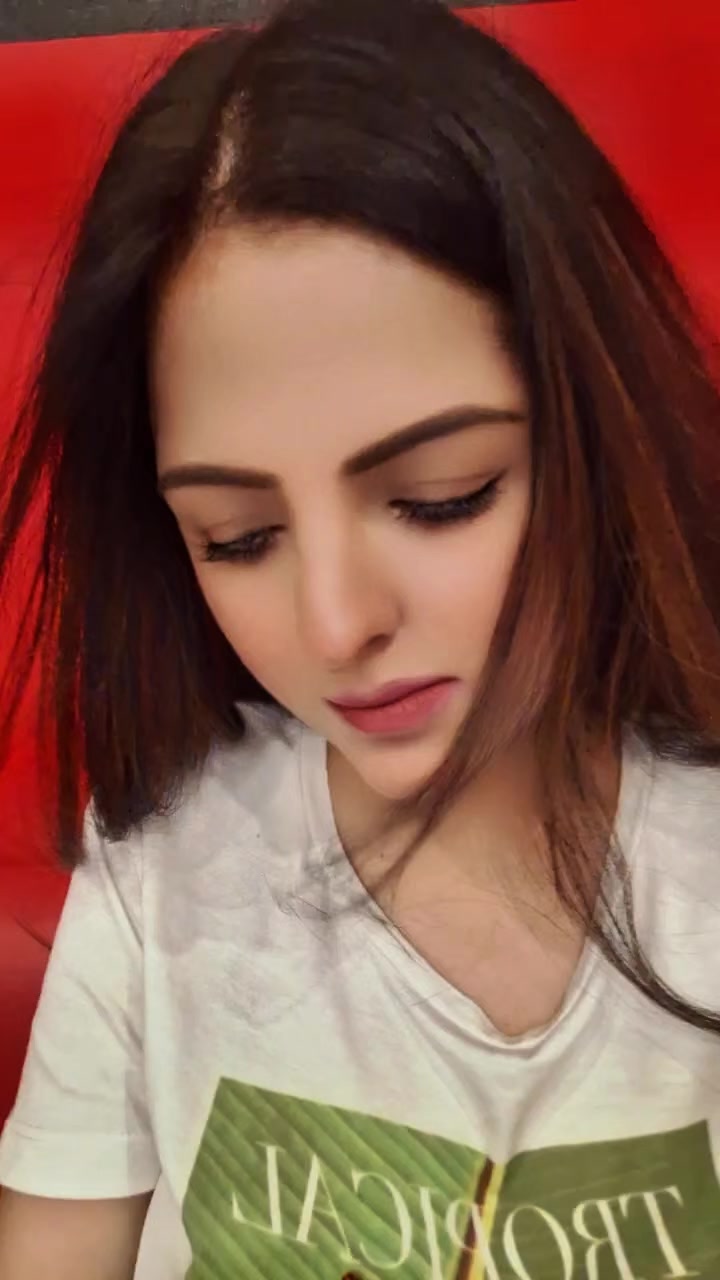 @Model Hina Eamaan