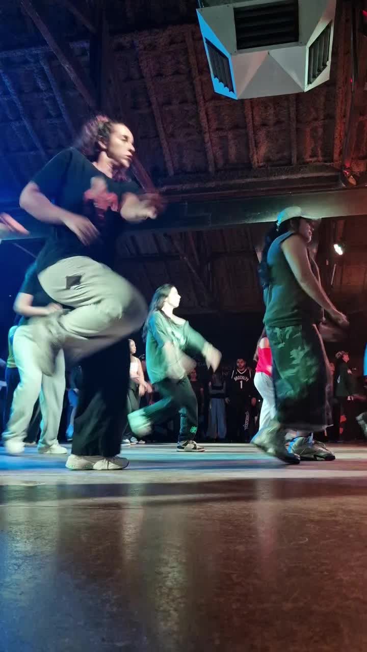@Mirela Perez