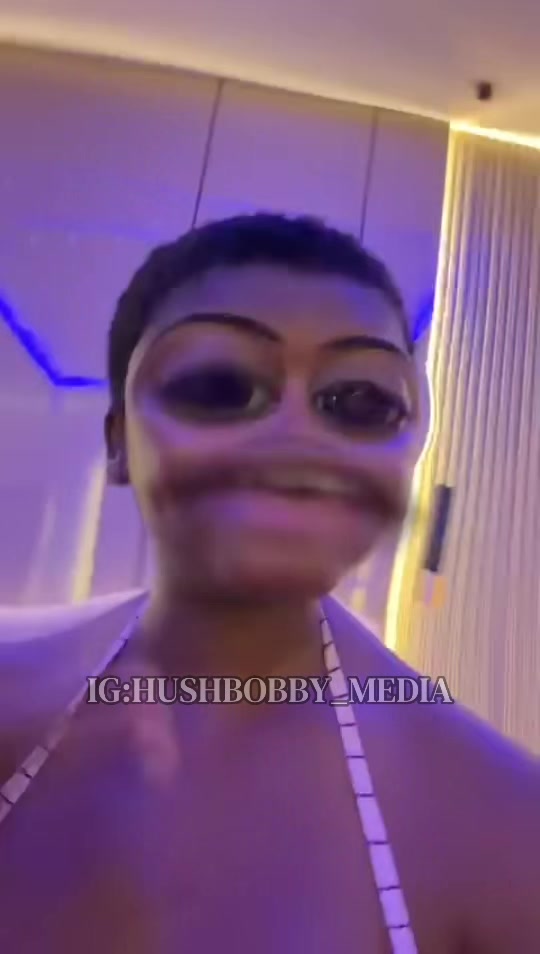 @🅷🆄🆂🅷🅱🅾🅱🅱🆈 🎥