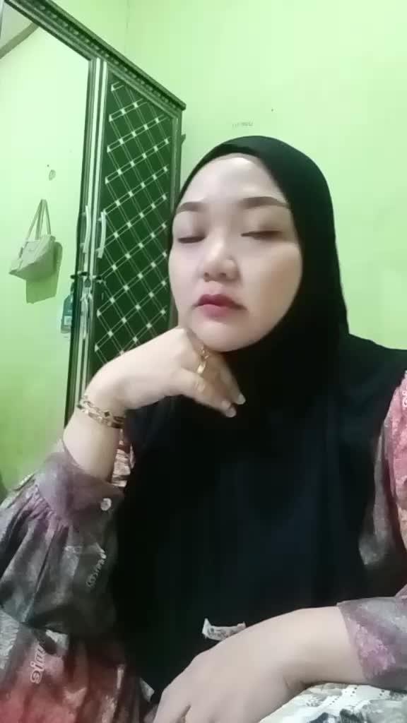 @elynzahra108