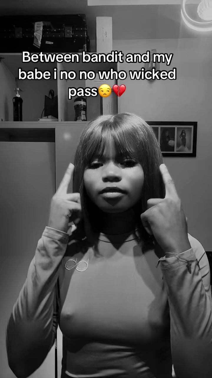 @ADESEWA🫢💕