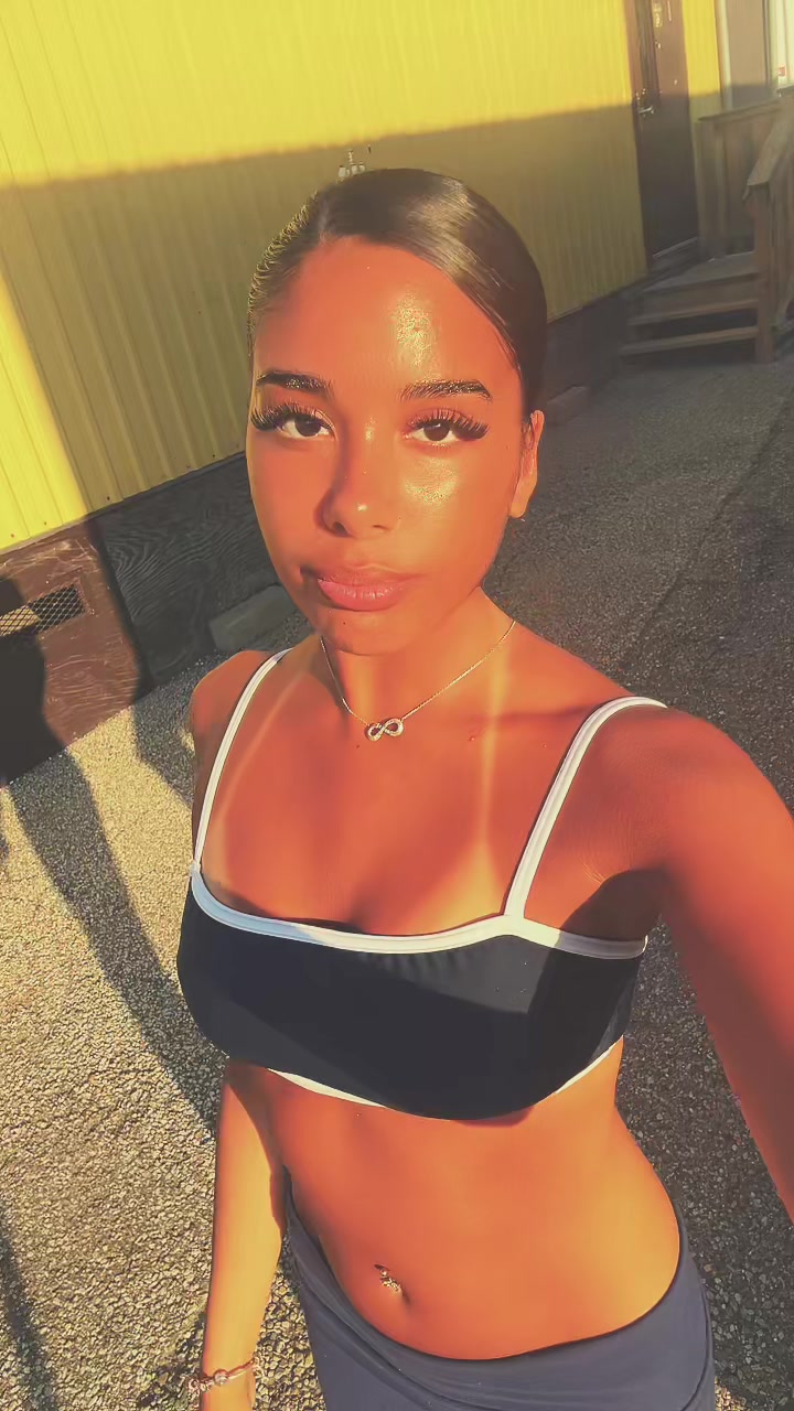 @Zahra🤍