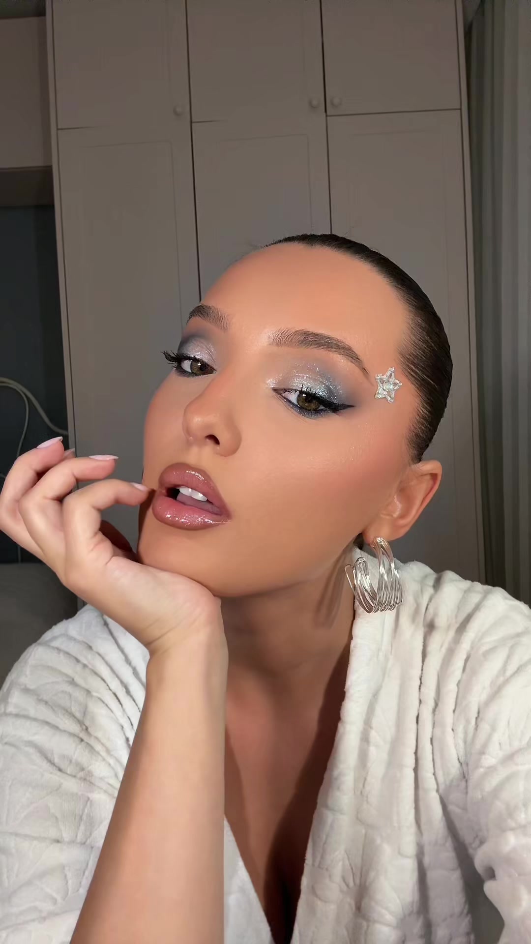 @AULONA