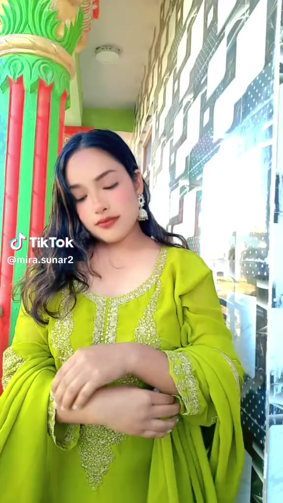 @Mira Sunar🖤🦋