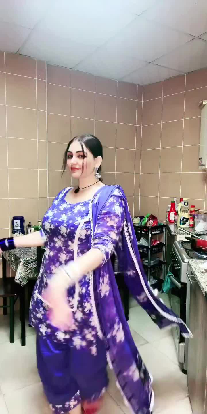 @🇵🇰𝚉𝚊𝚛𝚊 𝙱𝚞𝚝𝚝🇦🇪
