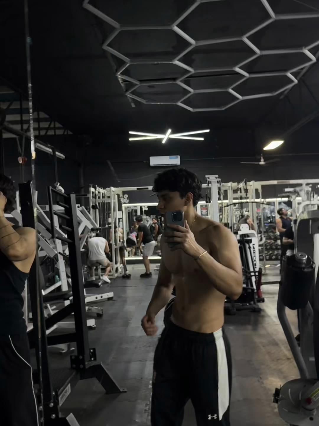 @Carloorrzz