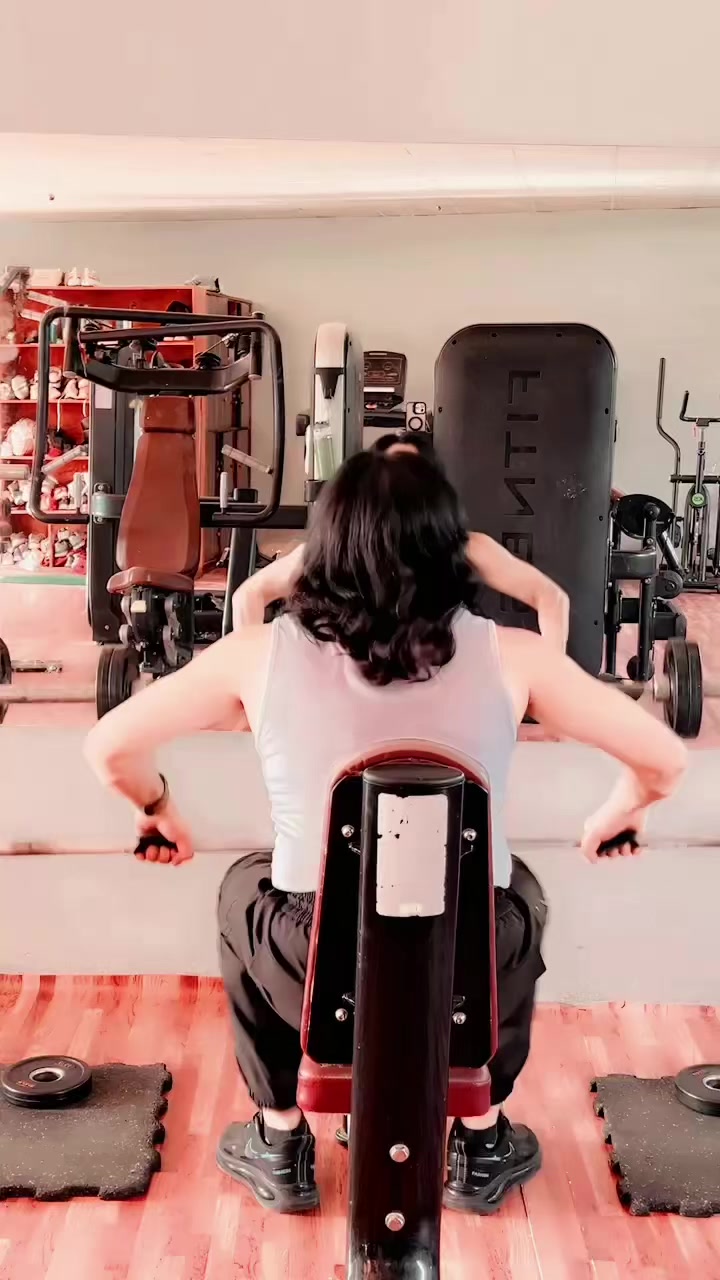 @Raj Gautam ®️ 👑