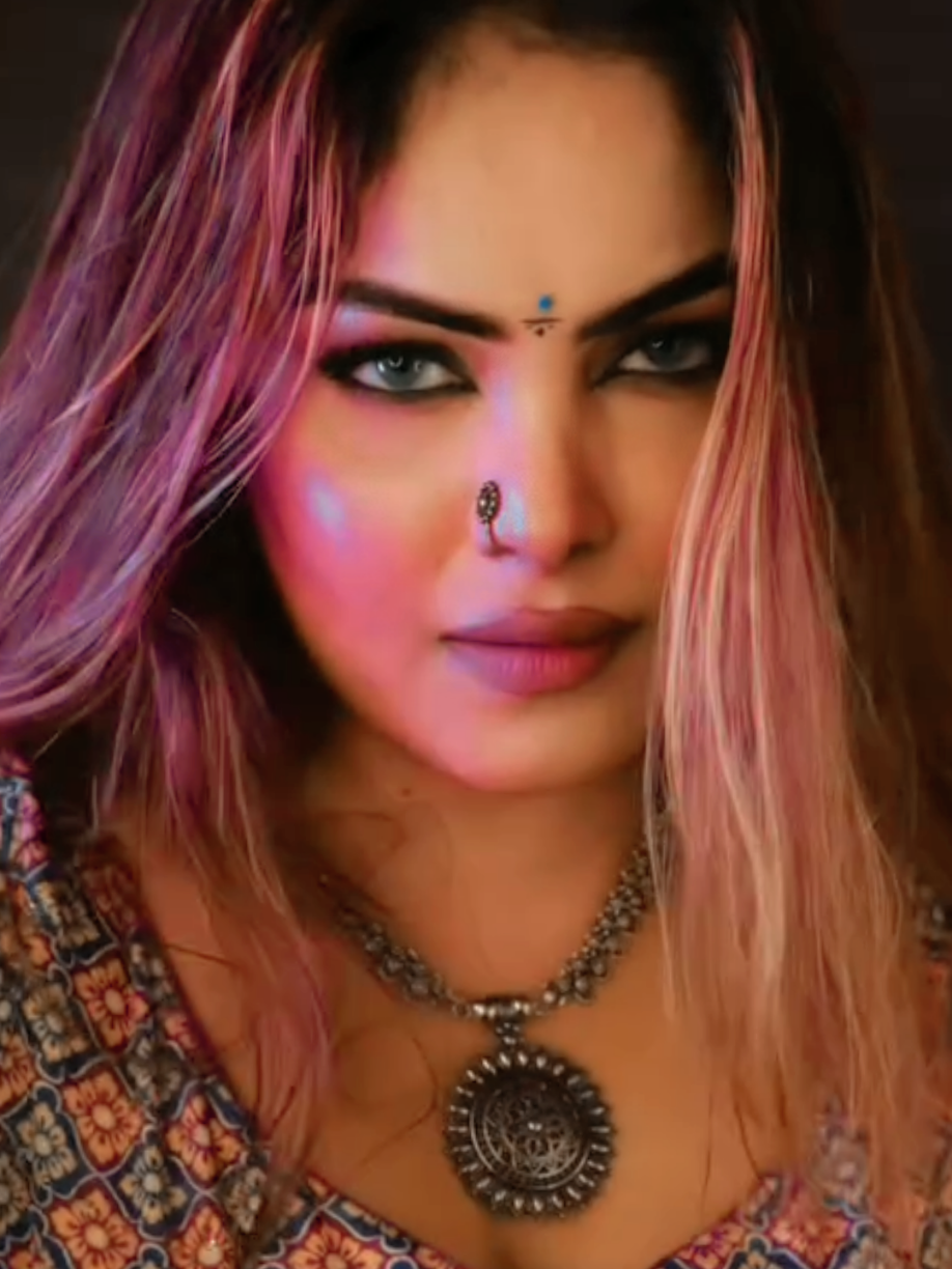 @🦋🧚♀️Rukaiyakhan🧚♀️🦋