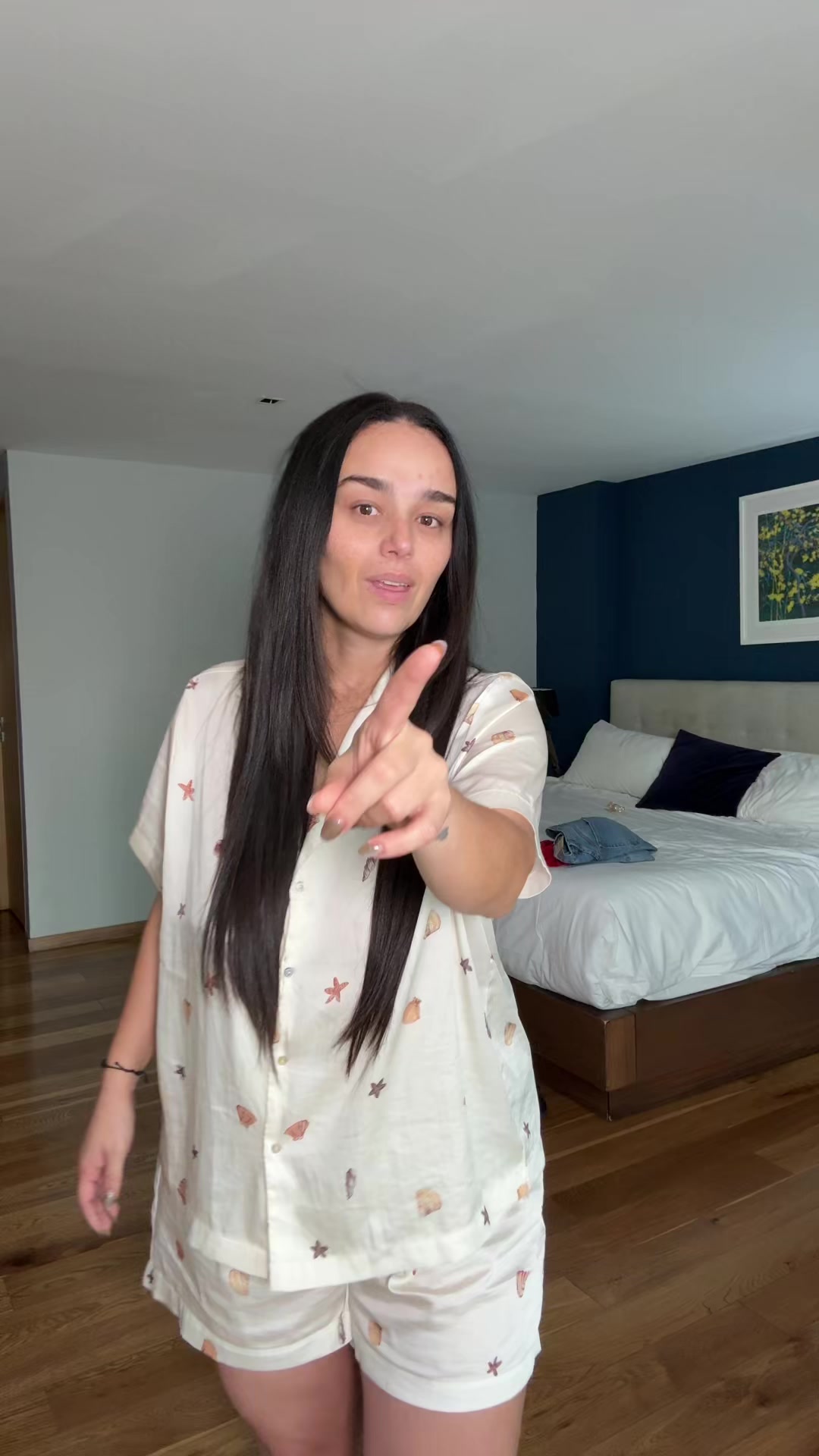 @monicamakaco
