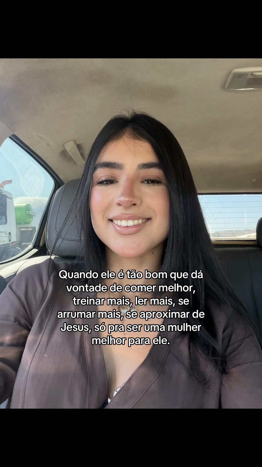@beaqueiroz