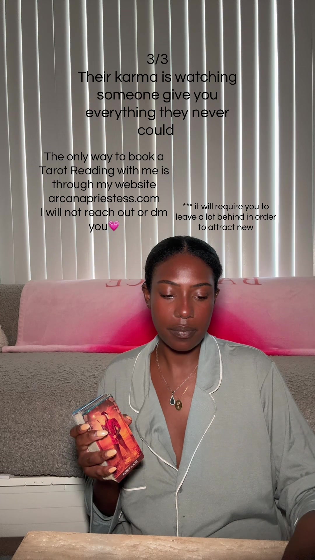 @Arcana Priestess Tarot Reader