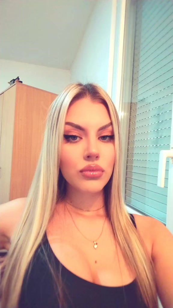 @isidora