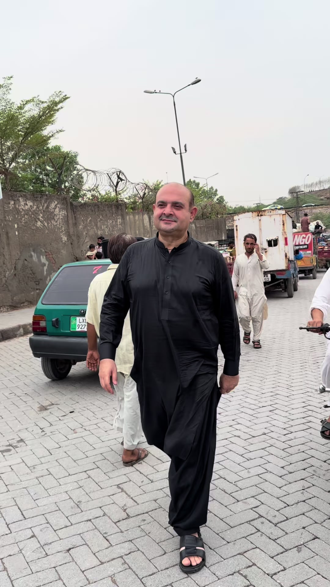 @Bajjash Niazi
