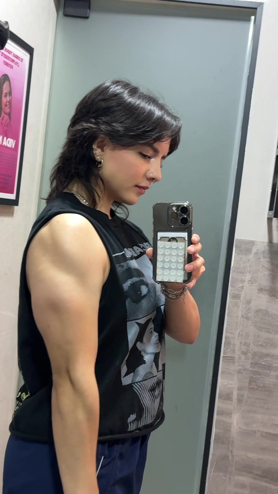 @fiona_acosta