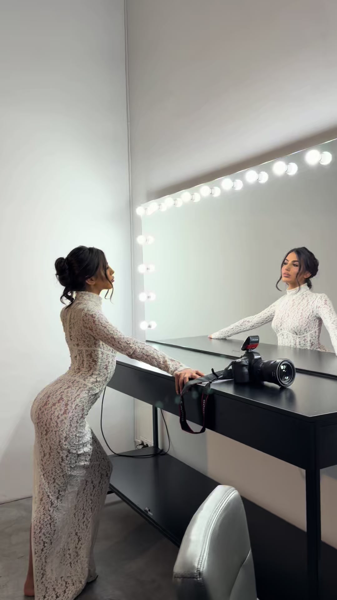 @Asýa