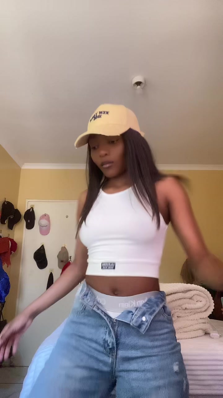@Nelly_YA_Ndeilenga