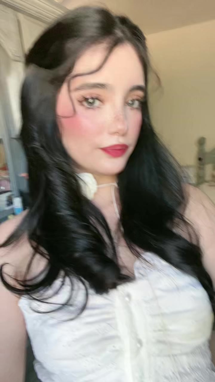 @Lizbeth Sofía 🦢