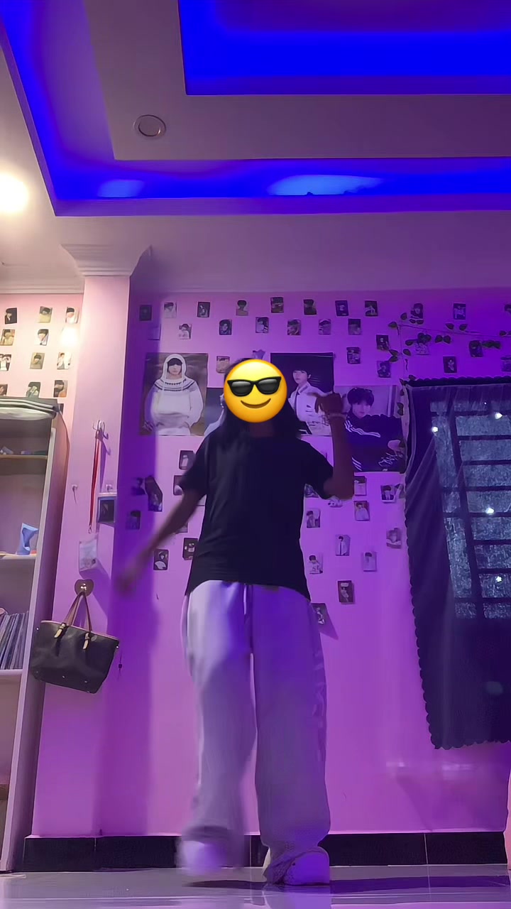 @EINMOVES